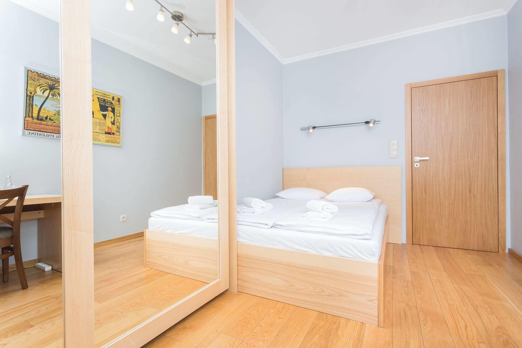 Inpoint Old Town Szeroka Apartments Krakkó Kültér fotó
